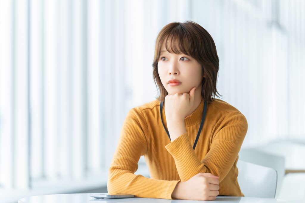 不倫慰謝料を自分で請求する女性